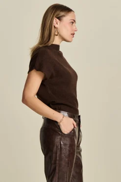 TOP Brown